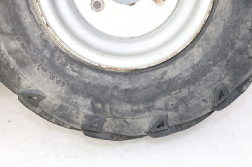 photo de CERCHIO POSTERIORE E PNEUMATICO SPEEDY DELUXE 125 - Primo piano ad alta risoluzione