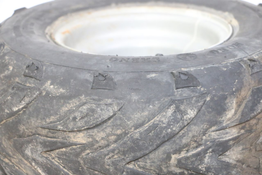 photo de CERCHIO POSTERIORE E PNEUMATICO SPEEDY DELUXE 125 - Zoom sullo stato d'uso