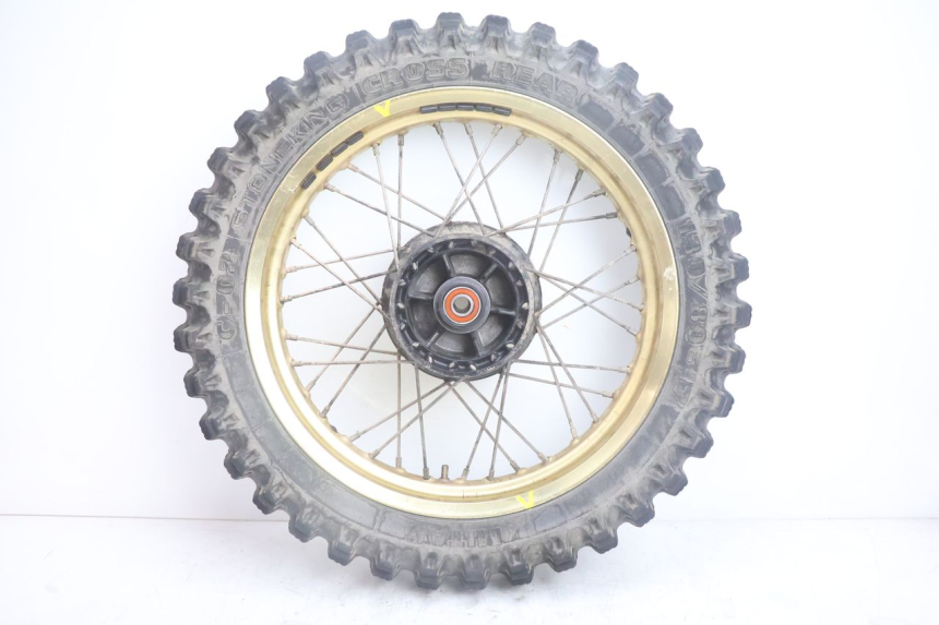 photo de CERCHIO POSTERIORE E PNEUMATICO SUZUKI DR S 600 (1985 - 1989) - Vista principale