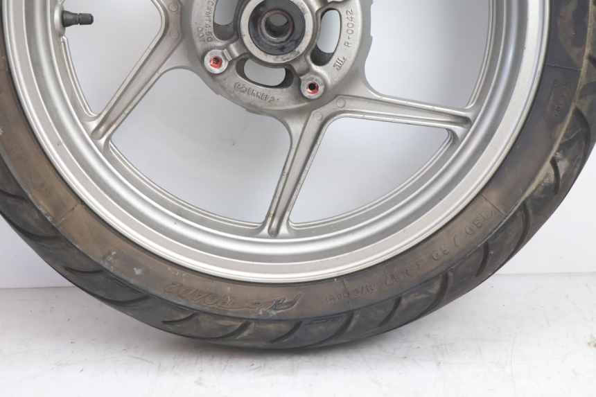 photo de CERCHIO POSTERIORE E PNEUMATICO KAWASAKI ER-6 ER6 N 650 (2005 - 2009) - Zoom sullo stato d'uso