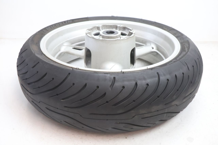 photo de CERCHIO POSTERIORE E PNEUMATICO YAMAHA FJR 1300 (2001 - 2005) - Marcature e riferimenti originali