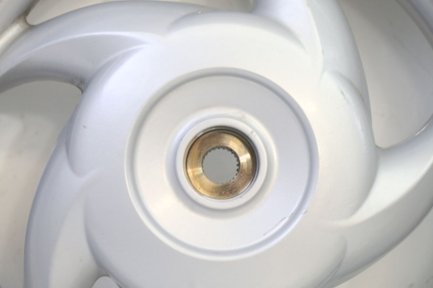 photo de CERCHIO POSTERIORE E PNEUMATICO PIAGGIO FLY 2T 50 (2004 - 2017) - Primo piano tecnico