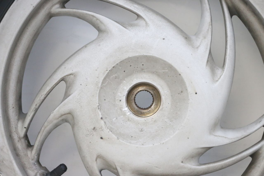 photo de CERCHIO POSTERIORE E PNEUMATICO PIAGGIO FLY 4T 50 (2013 - 2017) - Foto prodotto supplementare