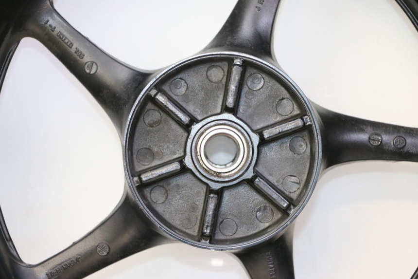 photo de CERCHIO POSTERIORE E PNEUMATICO YAMAHA FZ6 FAZER S2 600 (2007 - 2011) - Dettaglio del componente