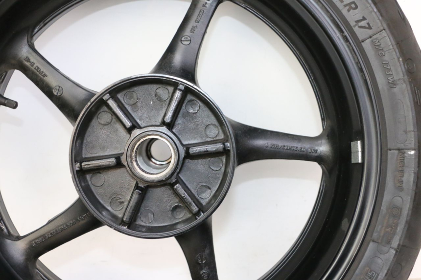 photo de CERCHIO POSTERIORE E PNEUMATICO YAMAHA FZ6 FAZER S2 600 (2007 - 2011) - Altra angolazione