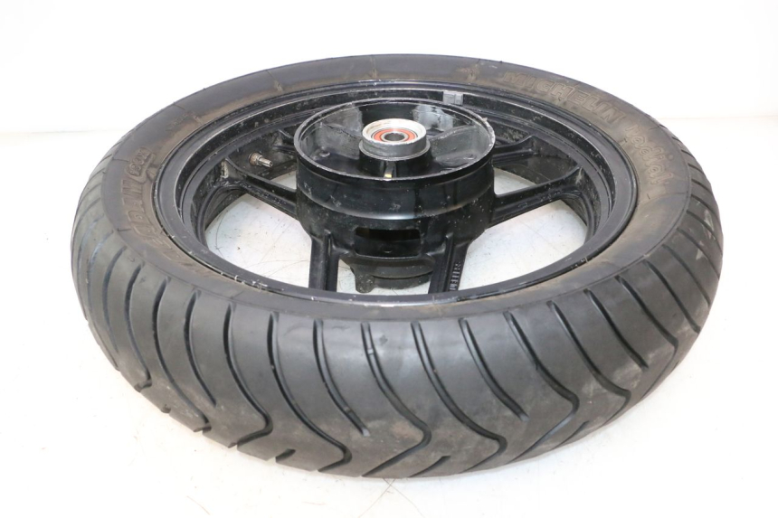 photo de CERCHIO POSTERIORE E PNEUMATICO KAWASAKI GPX F ZX750F 750 (1986 - 1990) - Altra angolazione