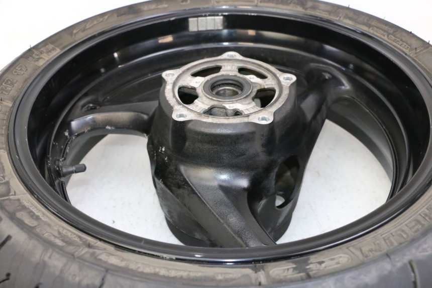 photo de CERCHIO POSTERIORE E PNEUMATICO SUZUKI GSR 750 (2011 - 2017) - Ricambio usato controllato