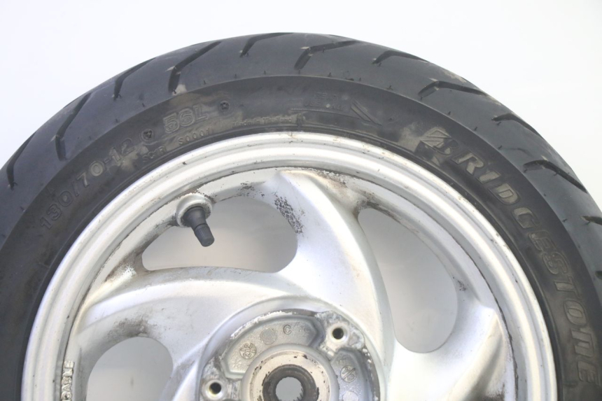 photo de CERCHIO POSTERIORE E PNEUMATICO SYM GTS EVO 125 (2009 - 2013) - Dettaglio del componente