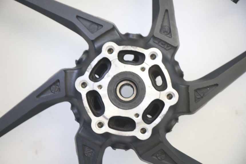 photo de CERCHIO POSTERIORE E PNEUMATICO KIDEN KD125-G 125 (2018 - 2022) - Marcature e riferimenti originali