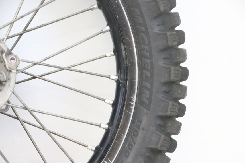 photo de CERCHIO POSTERIORE E PNEUMATICO KAWASAKI KXF KX-F 250 (2017 - 2019) - Ispezione visiva dettagliata