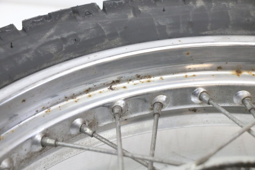 photo de CERCHIO POSTERIORE E PNEUMATICO KYMCO STRYKER OFF ROAD 125 (1999 - 2005) - Altra vista dell'articolo