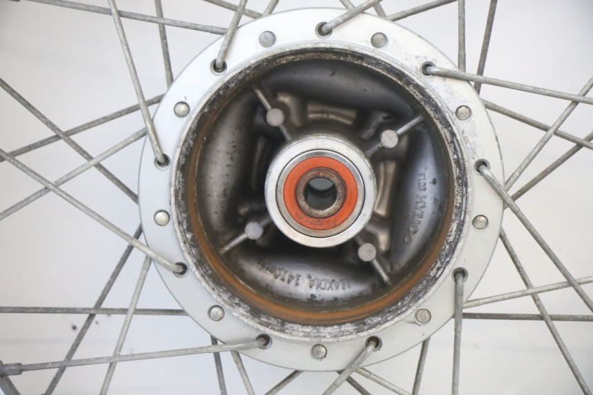 photo de CERCHIO POSTERIORE E PNEUMATICO KYMCO STRYKER OFF ROAD 125 (1999 - 2005) - Marcature e riferimenti originali