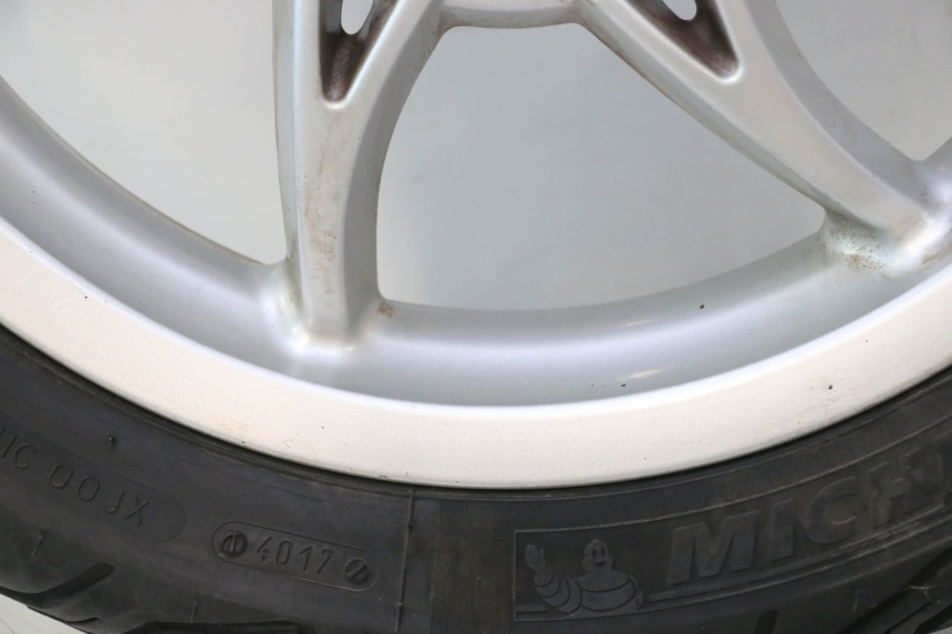 photo de CERCHIO POSTERIORE E PNEUMATICO PIAGGIO LIBERTY IGET S 125 (2016 - 2020) - Dettaglio del componente
