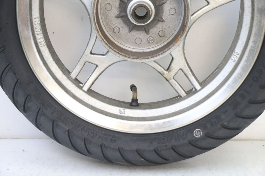 photo de CERCHIO POSTERIORE E PNEUMATICO LONGJIA SHARPY 125 (2020 - 2024) - Ricambio usato controllato