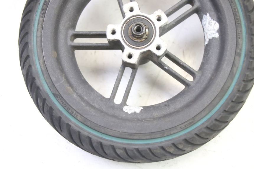 photo de CERCHIO POSTERIORE E PNEUMATICO XIAOMI MI PRO 2 1 - Zoom sullo stato d'uso