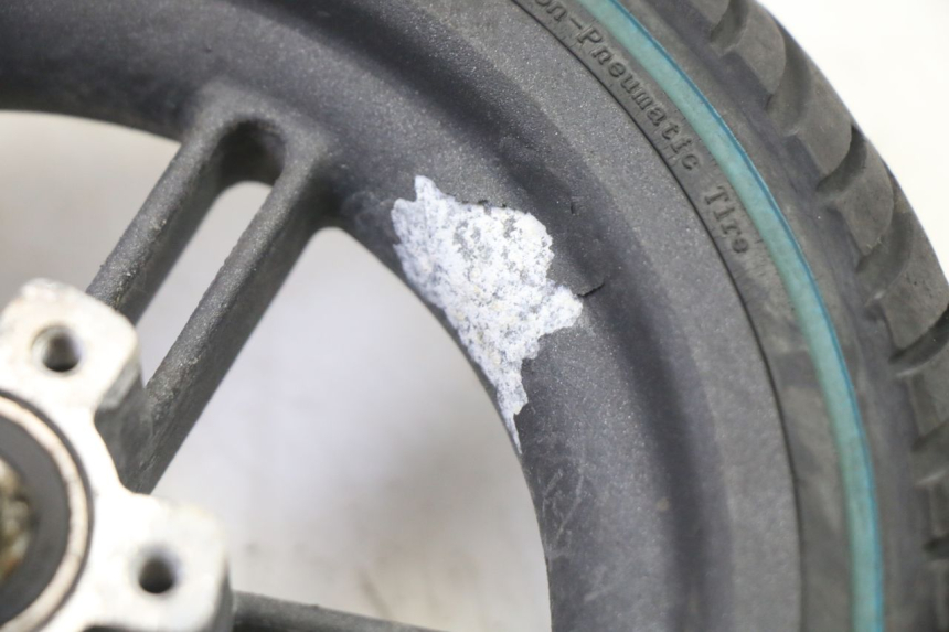 photo de CERCHIO POSTERIORE E PNEUMATICO XIAOMI MI PRO 2 1 - Primo piano tecnico