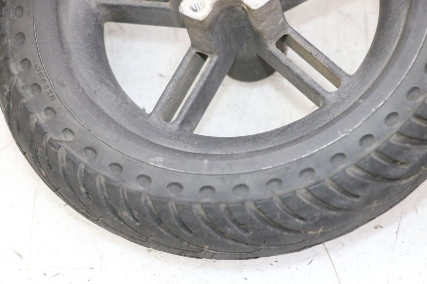 photo de CERCHIO POSTERIORE E PNEUMATICO XIAOMI MI PRO 2 1 - Stato della superficie e materiale