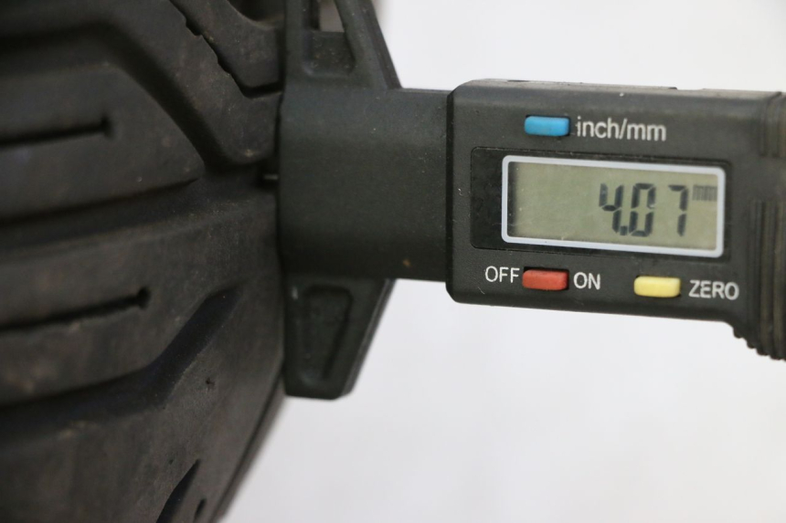 photo de CERCHIO POSTERIORE E PNEUMATICO PIAGGIO MP3 HPE 310 (2024 - 2025) - Dettaglio del componente