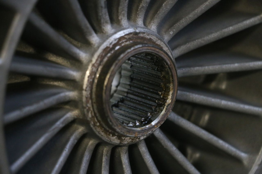 photo de CERCHIO POSTERIORE E PNEUMATICO PIAGGIO MP3 125 (2006 - 2014) - Dettaglio del componente