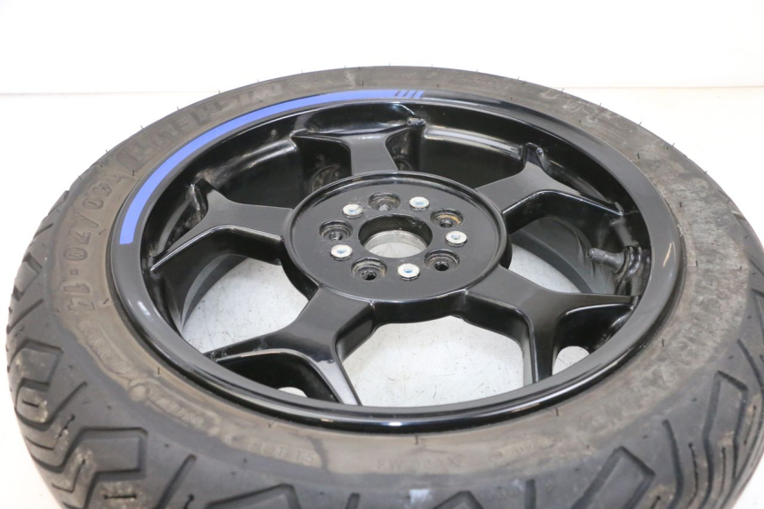 photo de CERCHIO POSTERIORE E PNEUMATICO PIAGGIO MP3 500 (2016 - 2018) - Vista d'insieme del prodotto