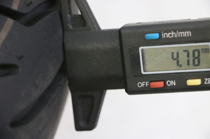 photo de CERCHIO POSTERIORE E PNEUMATICO KYMCO LIKE 4T 50 (2019 - 2025) - Dettaglio del componente