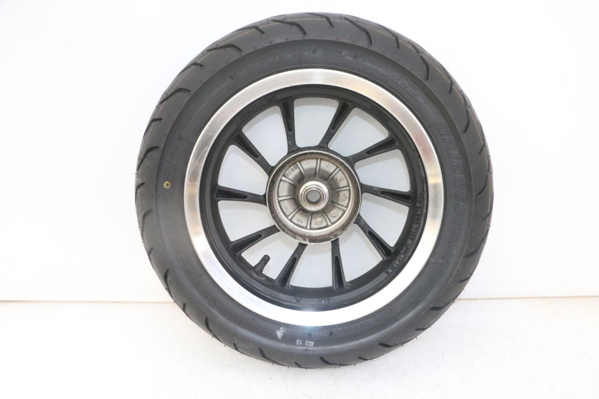 photo de CERCHIO POSTERIORE E PNEUMATICO KYMCO LIKE 4T 50 (2019 - 2025) - Marcature e riferimenti originali