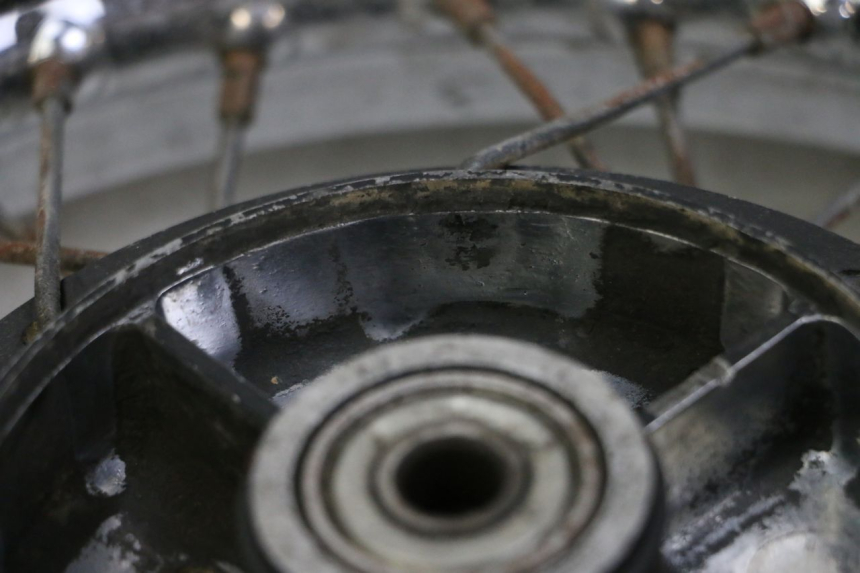 photo de CERCHIO POSTERIORE E PNEUMATICO YAMAHA PW 80 (1983 - 2014) - Altra angolazione