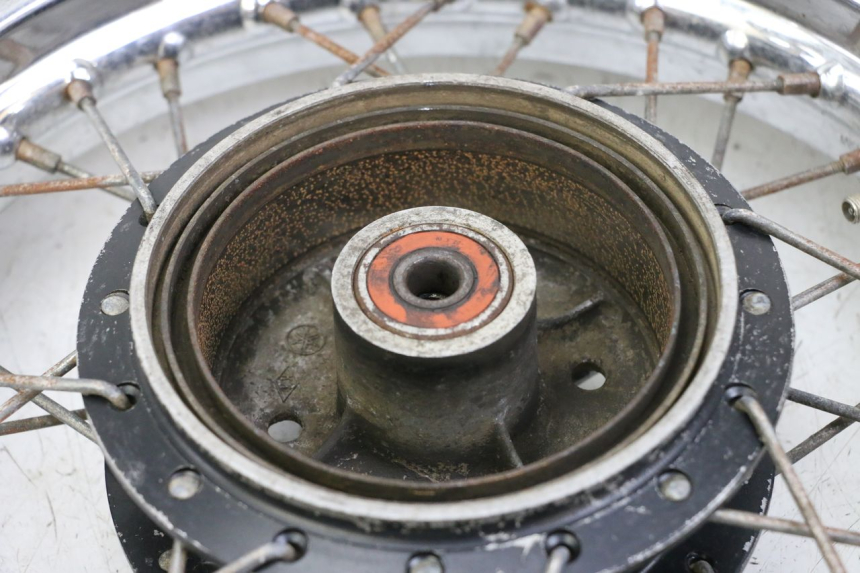 photo de CERCHIO POSTERIORE E PNEUMATICO YAMAHA PW 80 (1983 - 2014) - Ricambio usato controllato