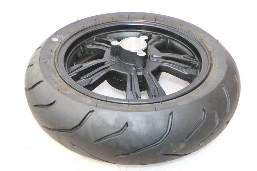 photo de CERCHIO POSTERIORE E PNEUMATICO JM MOTORS R-MAX TECH 50 (2024 - 2026) - Stato della superficie e materiale
