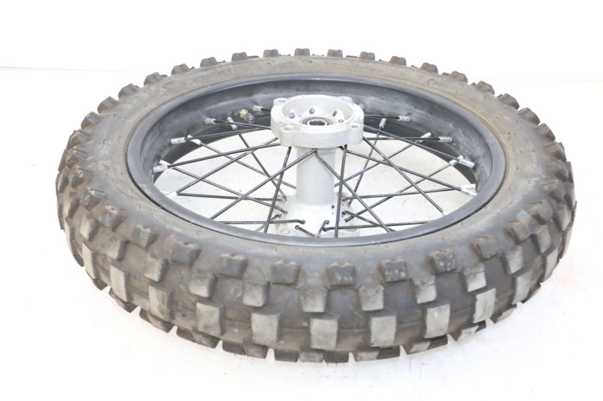 photo de CERCHIO POSTERIORE E PNEUMATICO APOLLO RFZ 125 - Marcature e riferimenti originali