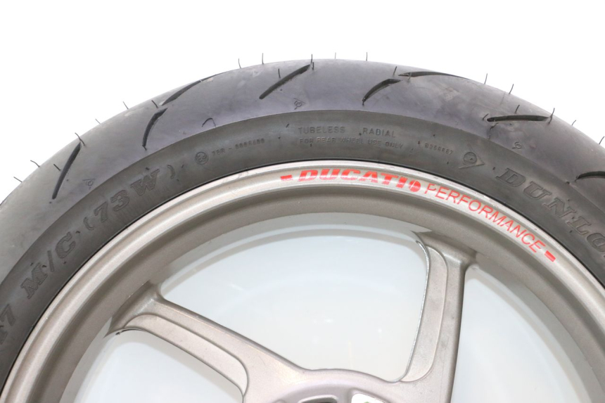 photo de CERCHIO POSTERIORE E PNEUMATICO DUCATI SS IE DS CARENEE 1000 (2002 - 2006) - Altra vista dell'articolo