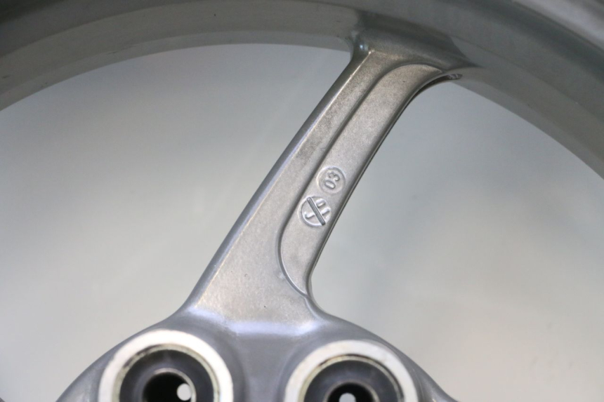 photo de CERCHIO POSTERIORE E PNEUMATICO DUCATI SS IE DS CARENEE 1000 (2002 - 2006) - Ispezione visiva dettagliata