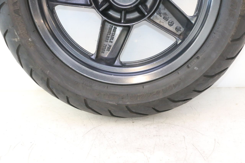 photo de CERCHIO POSTERIORE E PNEUMATICO YAMAHA XMAX X-MAX 125 (2006 - 2009) - Zoom sui componenti