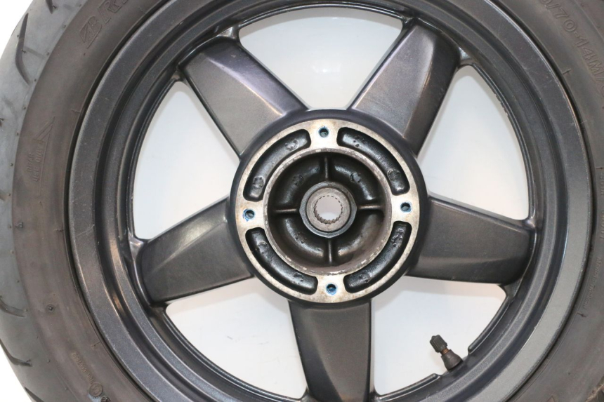 photo de CERCHIO POSTERIORE E PNEUMATICO YAMAHA XMAX X-MAX 125 (2006 - 2009) - Foto prodotto supplementare
