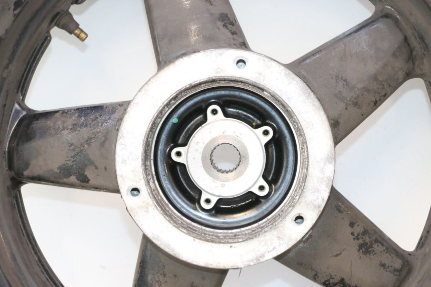 photo de CERCHIO POSTERIORE E PNEUMATICO YAMAHA X-MAX XMAX 125 (2010 - 2013) - Dettaglio del componente