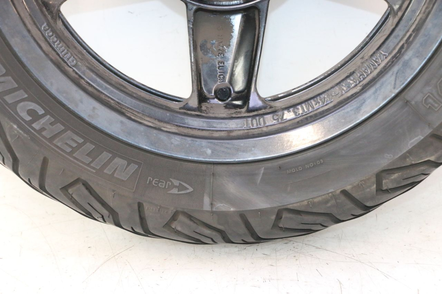 photo de CERCHIO POSTERIORE E PNEUMATICO YAMAHA X-MAX XMAX 125 (2010 - 2013) - Dettagli dei punti di fissaggio