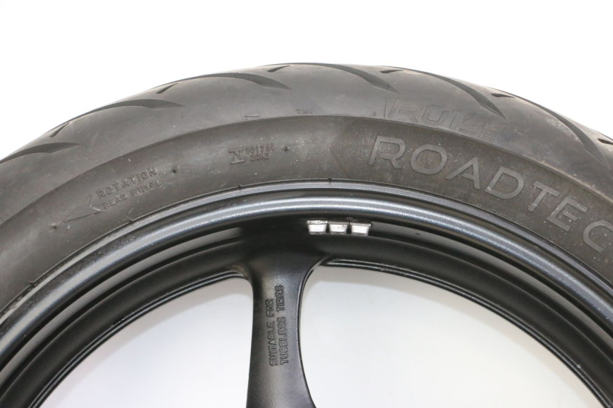 photo de CERCHIO POSTERIORE E PNEUMATICO YAMAHA XJ6 ABS 600 (2008 - 2016) - Ricambio usato controllato