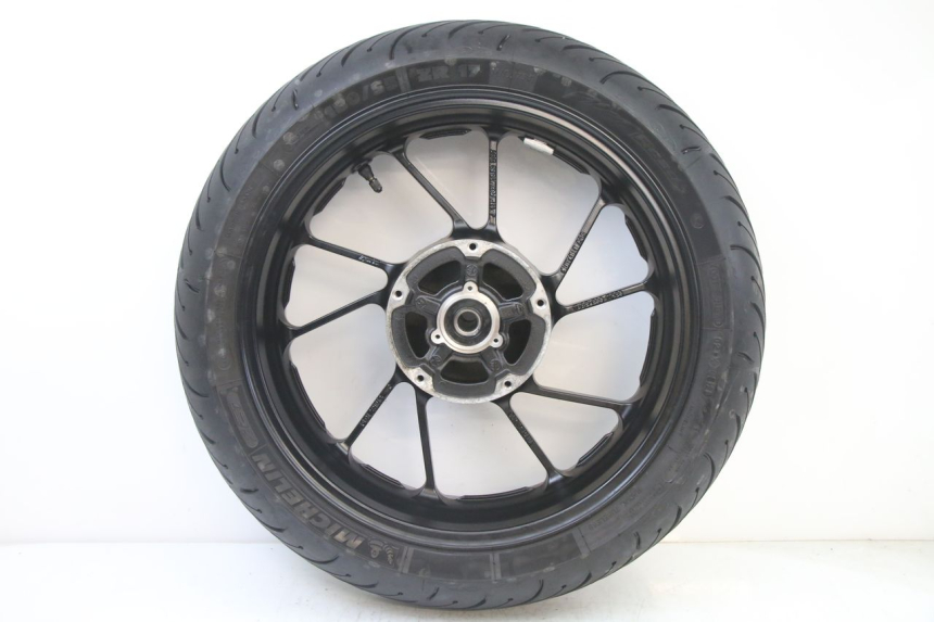 photo de CERCHIO POSTERIORE E PNEUMATICO YAMAHA TRACER 7 700 (2020 - 2024) - Vista d'insieme del prodotto