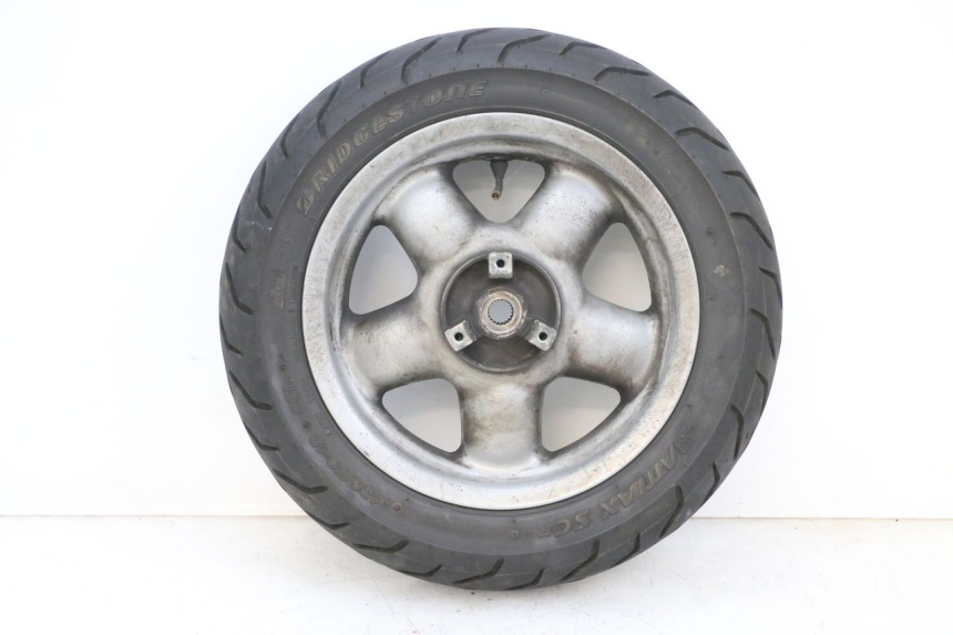 photo de CERCHIO POSTERIORE E PNEUMATICO YAMAHA YP MAJESTY 125 (2002 - 2006) - Vista principale