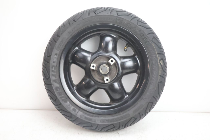 photo de CERCHIO POSTERIORE E PNEUMATICO YAMAHA YP MAJESTY 125 (2002 - 2006) - Vista principale