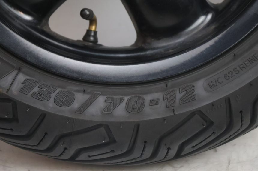 photo de CERCHIO POSTERIORE E PNEUMATICO YAMAHA YP MAJESTY 125 (2002 - 2006) - Zoom qualità usato