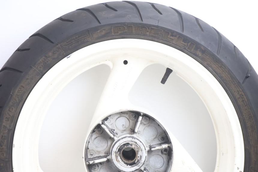 photo de CERCHIO POSTERIORE E PNEUMATICO YAMAHA YZF R GENESIS 750 (1993 - 1998) - Dettagli dei punti di fissaggio