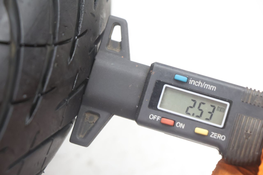 photo de CERCHIO POSTERIORE E PNEUMATICO PIAGGIO ZIP IGET 4T 50 (2021 - 2023) - Foto prodotto supplementare