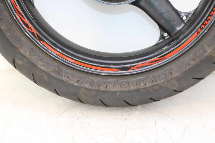 photo de CERCHIO POSTERIORE E PNEUMATICO KAWASAKI ZX-6R ZX6R 600 (1995 - 1997) - Zoom sui componenti