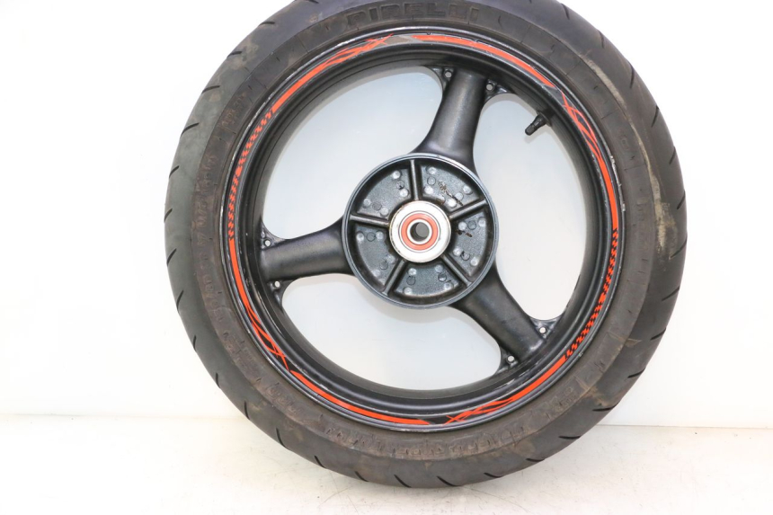 photo de CERCHIO POSTERIORE E PNEUMATICO KAWASAKI ZX-6R ZX6R 600 (1995 - 1997) - Marcature e riferimenti originali