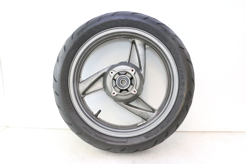 photo de CERCHIO POSTERIORE E PNEUMATICO KAWASAKI ZZR 600 (1995 - 2004) - Vista principale