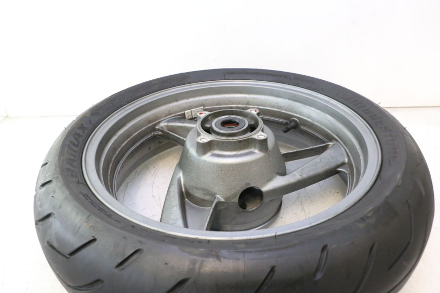 photo de CERCHIO POSTERIORE E PNEUMATICO KAWASAKI ZZR 600 (1995 - 2004) - Ispezione visiva dettagliata