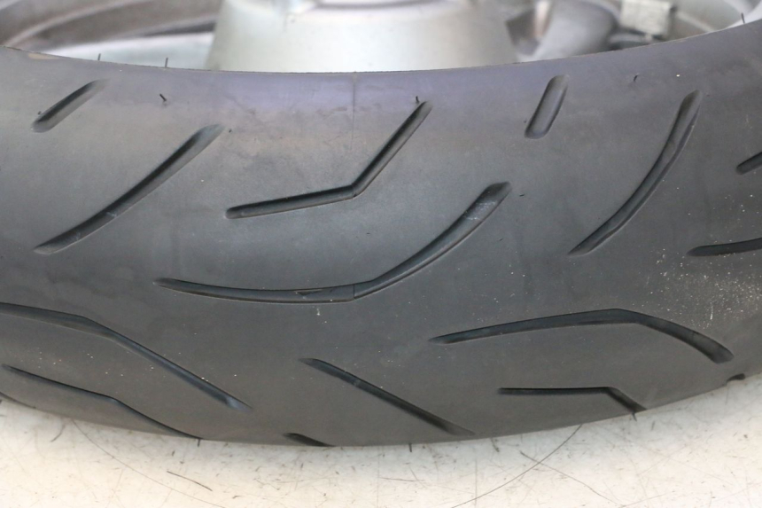 photo de CERCHIO POSTERIORE E PNEUMATICO KAWASAKI ZZR 600 (1995 - 2004) - Zoom qualità usato