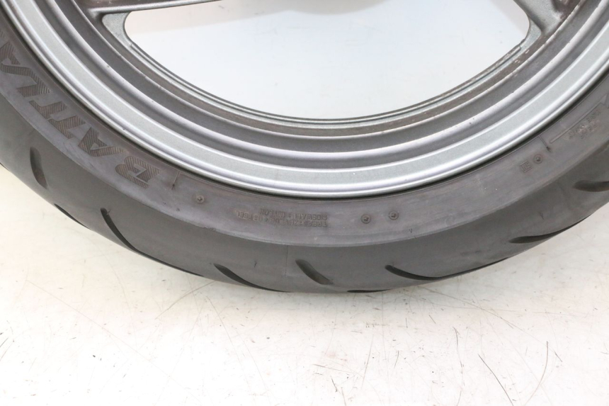 photo de CERCHIO POSTERIORE E PNEUMATICO KAWASAKI ZZR 600 (1995 - 2004) - Altra angolazione