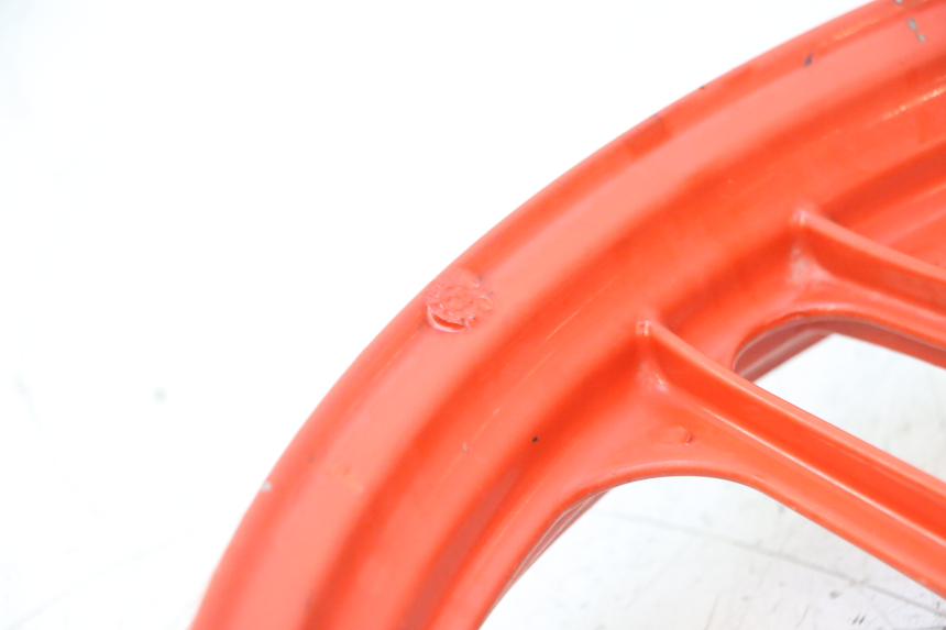 photo de CERCHIO POSTERIORE PEUGEOT 103 SPX CLIP 50 (1989 - 1992) - Caratteristiche distintive